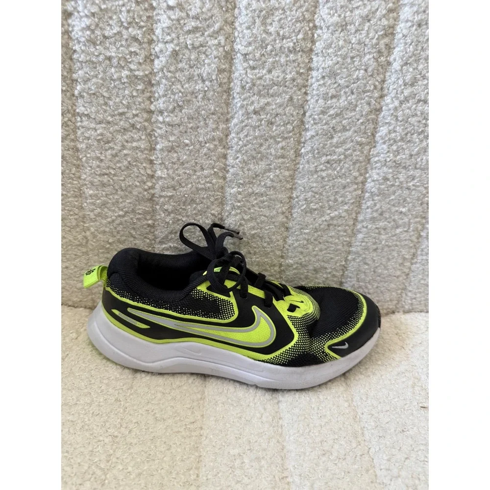Nike Star Runner 3 GS Black Neon Volt Kids Running Shoes Size 4.5Y